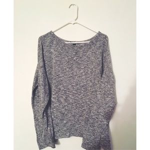 AMERICAN EAGLE CROSS BACK FLOWY SWEATER